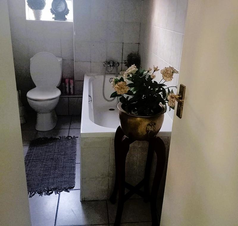 2 Bedroom Property for Sale in Gordons Bay Western Cape